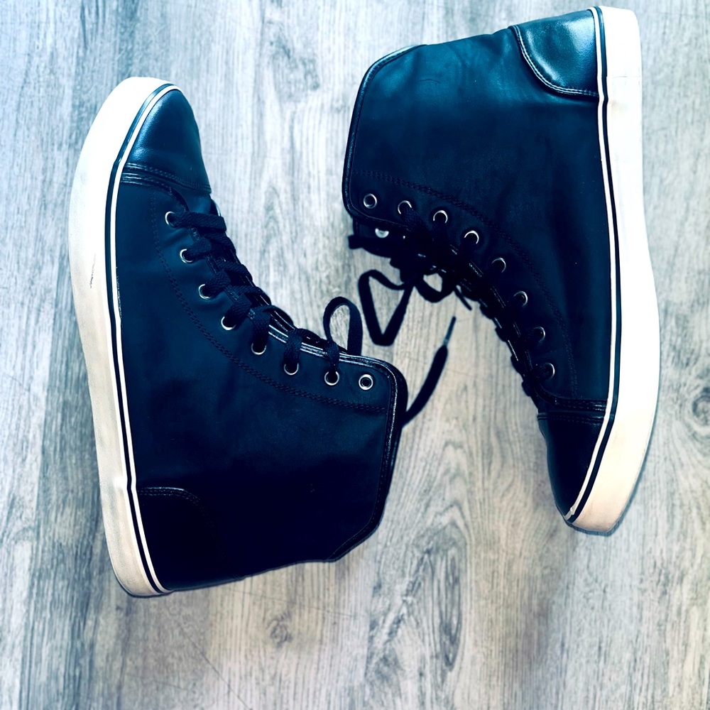 Banana Republic sneakers size 10 men’s